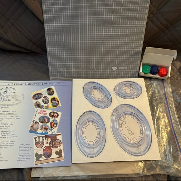 Creative Memories Other - Creative Memories oval template cutting system with cutting mat and blades.